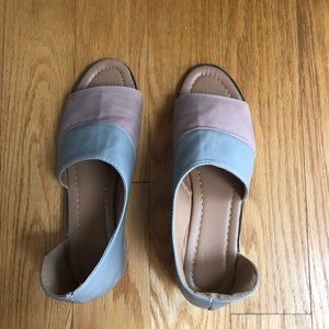 Light grey and pink sandals